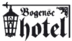 1 overnatning i dobbeltværelse for 2 personer på Bogense Hotel, kaffe og kage, 4 retters menu inkl. vinmenu samt morgenbuffet