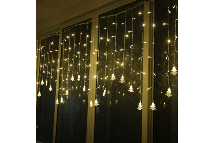 Anskaf dig en utrolig smuk lyskæde med LED lys og juletræer1 