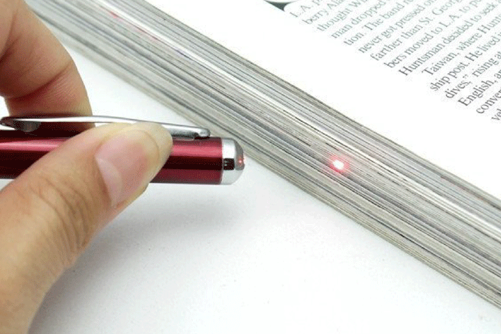 Få 1 eller 3 stk. 4-i-1 touchpenne med lygte, laser og kuglepen3 