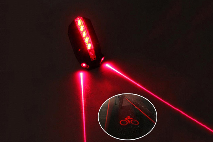 Laser baglygte med logo, der øger din sikkerhed i trafikken4 