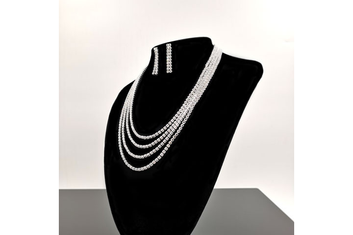 Glamourøst smykkesæt med Swarovski krystaller fra Victoria's Candy 3 