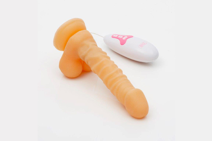 Roterende dildo i naturtro design med sugekop2 