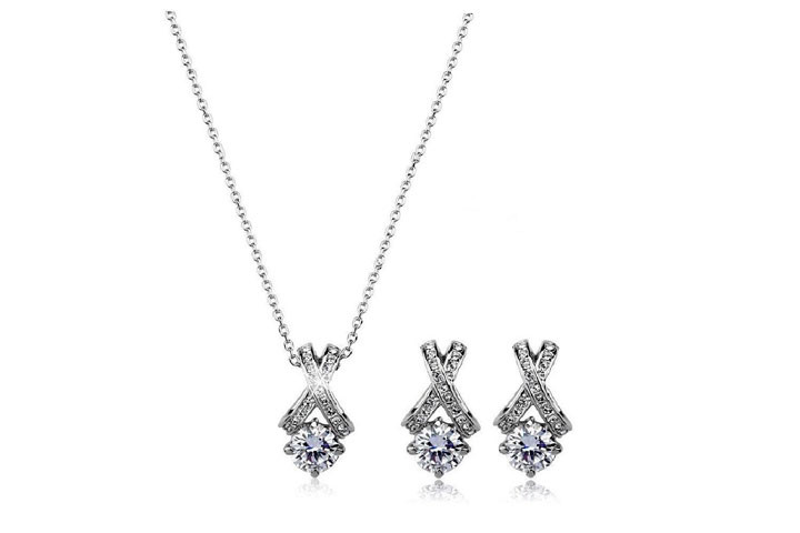 Fairy Tale smykkesæt bestående af halskæde og ørestikker 1 