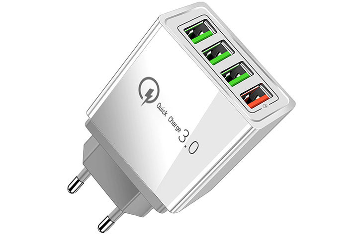Spar tid med hurtig opladning – 4 USB-porte og Quick Charge 3.0 i én praktisk oplader!1 