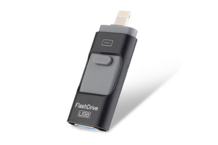 Med det smarte 32 GB flash-drive kan du nemt flytte billeder fra din telefon til din PC3 