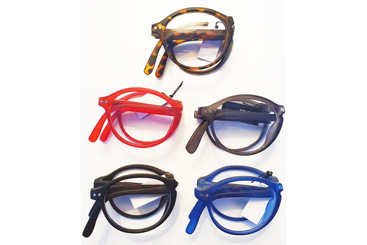 Foldbare læsebriller i farver der matcher de fleste outfit.9 