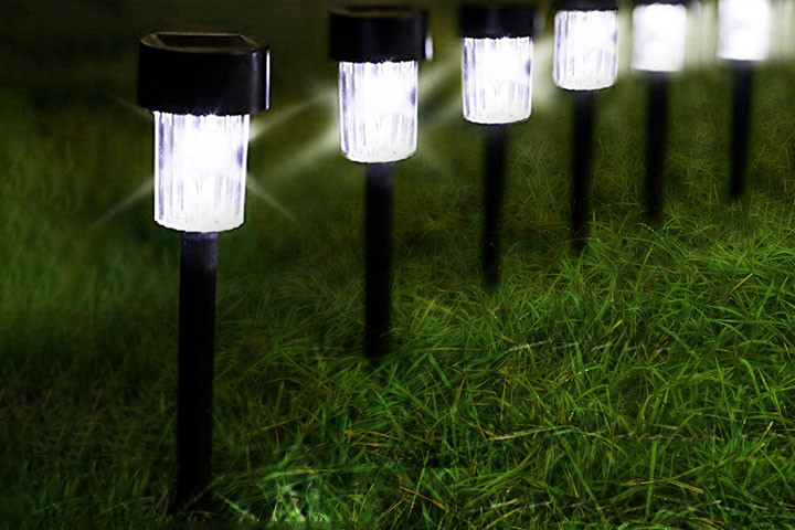 Solcellelamper til haven, der skaber hygge og er skånsomme for miljøet2 