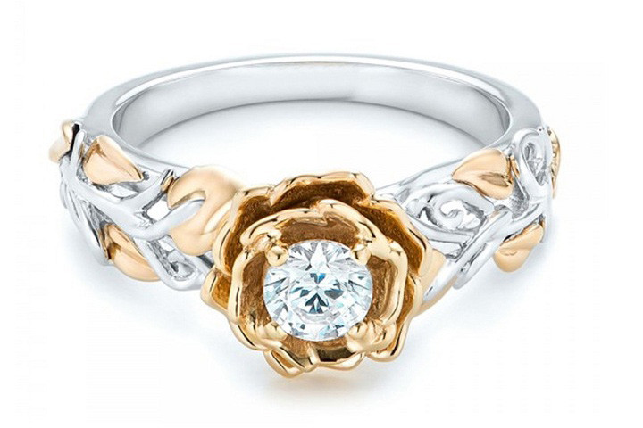 Ring med rose i guld, der er lavet i et helt unikt og elegant design2 