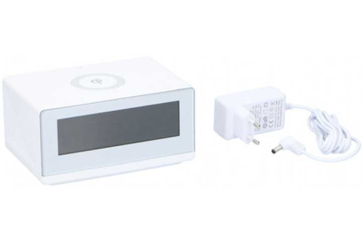 Start din dag med opladet telefon med intelligent vækkeur – tid, temperatur og opladning i ét!4 
