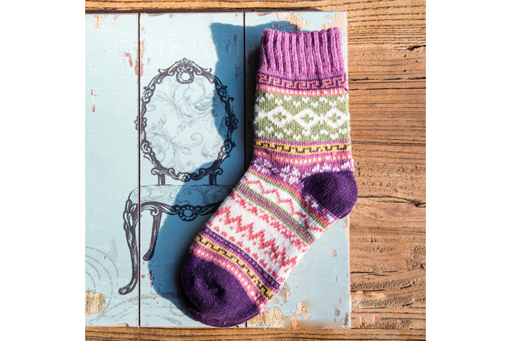 Pift sokkeskuffen op med lune, farvefine varme uld strømper.5 