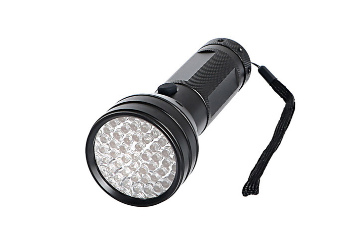 Ultraviolet flashlight i vandresistent design med 51 LED dioder 3 