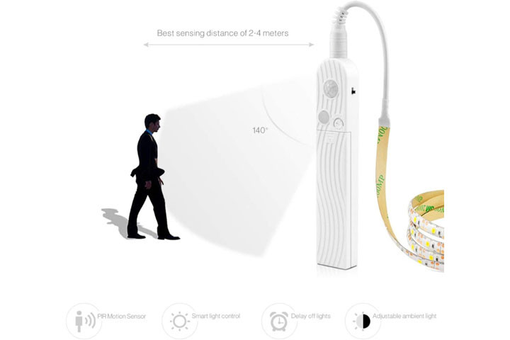 Spar på elregningen med et LED lysbånd med bevægelses sensor, der lyser når mørket falder på9 