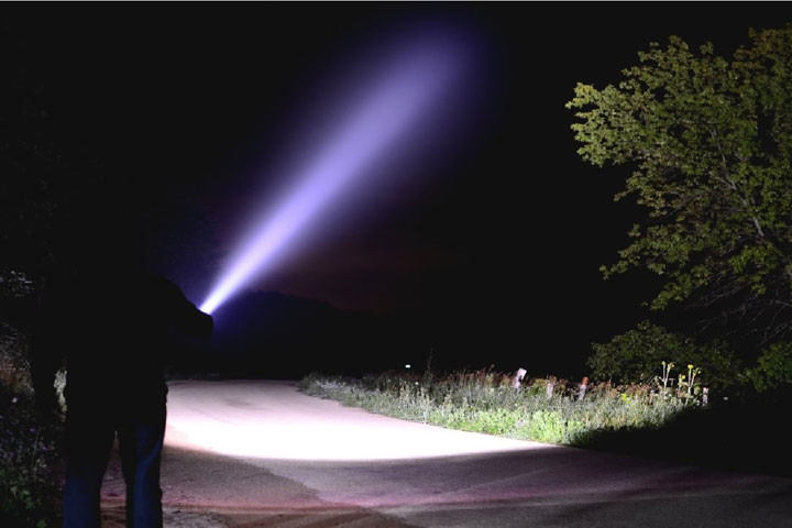 LED-lommelygte på 3800 lumen og med flere zoom-variationer4 