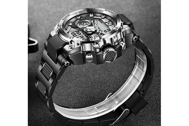 Dit nye luksus ur kan fås i guld, sølv eller sort, og leveres i en flot gaveæske8 