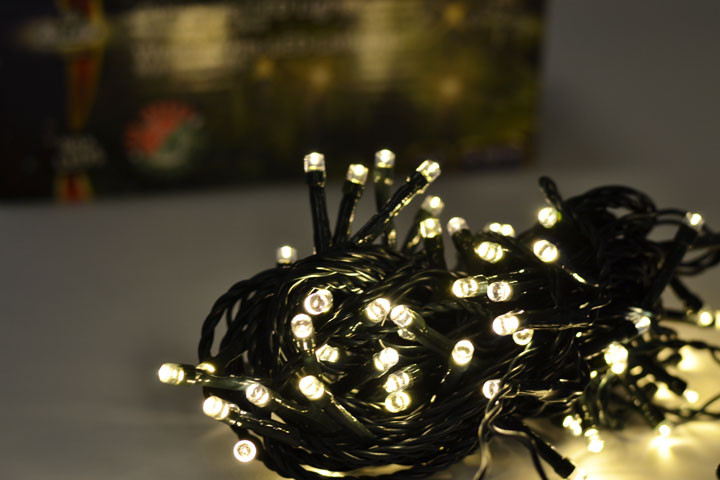 Jule lyskæder med 40 eller 80 hvide LED lys, der kan bruges både inde og ude3 