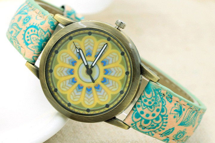 Mandala inspirerede ure i forskellige farver og mønstre 3 