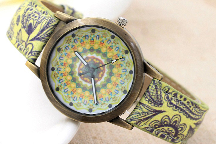 Mandala inspirerede ure i forskellige farver og mønstre 6 