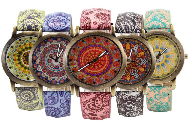 Mandala inspirerede ure i forskellige farver og mønstre 1 