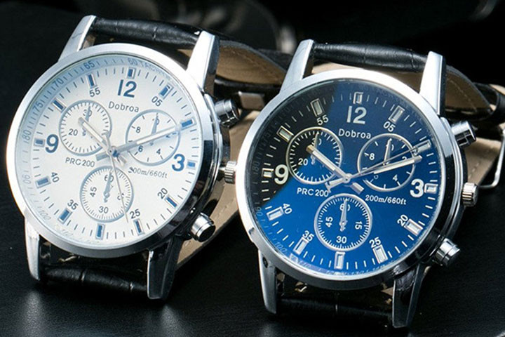 Ur i tidsløst design med kronografer og flot rem, der er lavet i imiteret læder 2 
