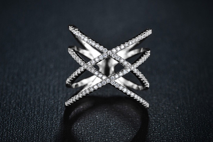Cross ring med små sten - en smuk ring, der med garanti ikke går ubemærket hen4 