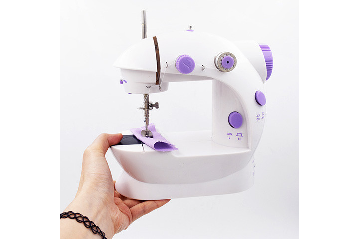 Mini symaskine - den perfekte gave idé til nybegynderen.1 