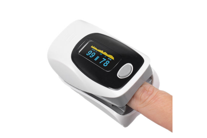 Hold styr på helbredet med et Pulsixometer, der måler din iltmætning og puls1 