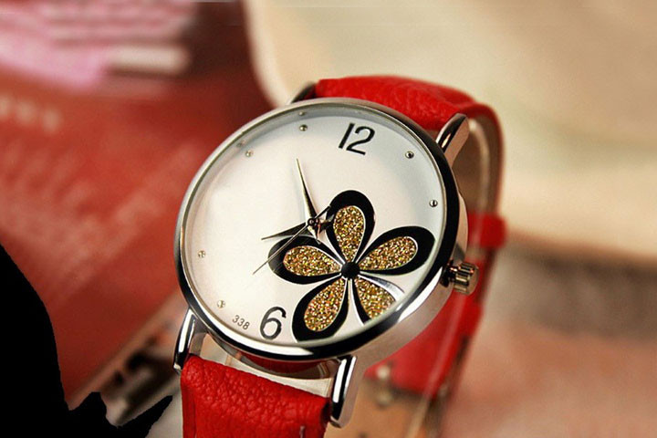 Mageløst Dusky Flower Romatco ur med fin blomst og i flere varianter6 