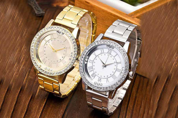 Ur i lækkert design med Swarovski sten. Vælg mellem uret i sølv, guld eller rosa guld5 