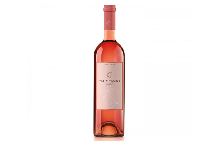 12 prisvindende flasker rosé- og hvidvine fra Cal y Canto med en frisk smag af frugt3 