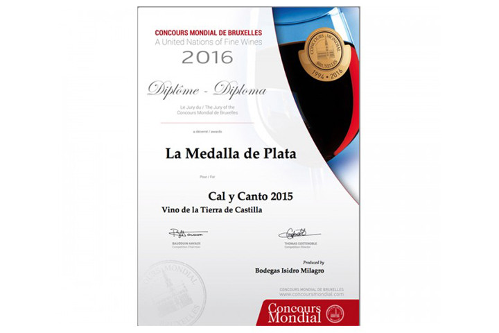 12 flasker spansk medaljevindende Cal y Canto rødvin.2 