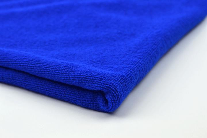 Lækre og lette mikrofiber-håndklæder, der tørrer dobbelt så hurtigt som almindelige håndklæder!2 