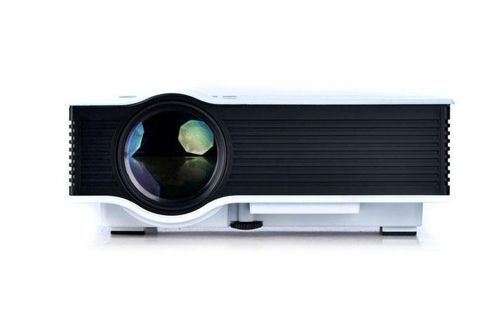 Lav din egen hjemmebiograf med en LED-projektor i Full HD2 