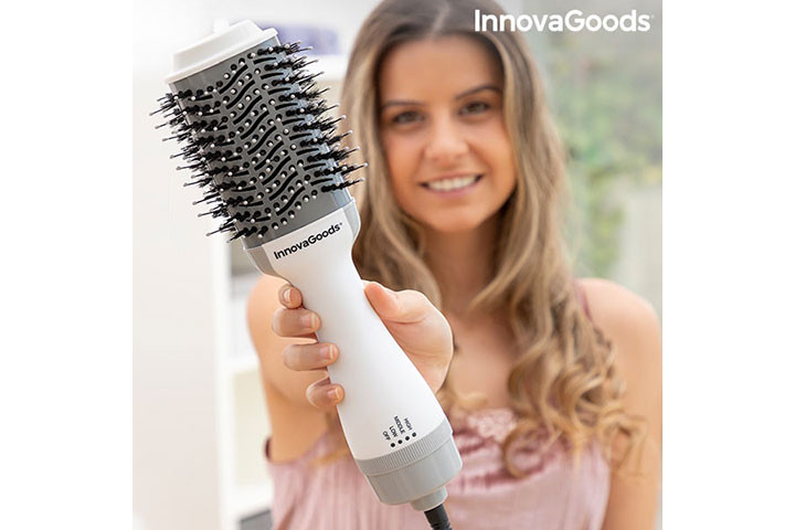 Få tørt og fyldigt og voluminøst hår med Ionic Dryer & Volumising Brush4 