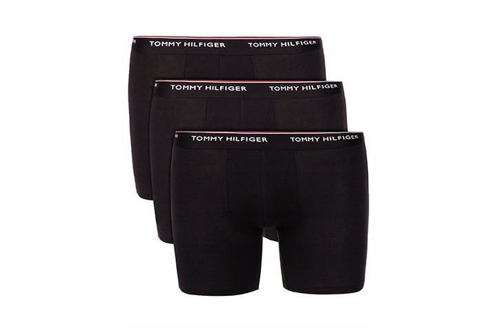 Gå ikke glip af chancen for at få komfortabelt og stilfuldt undertøj med Tommy Hilfiger Men Boxer 3 Pack i sort!2 