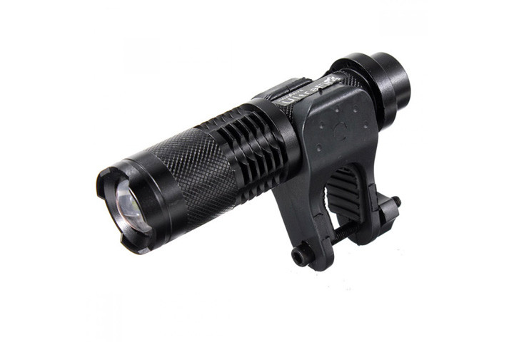 Ultra LED flashlight med holder til cyklen og en styrke på 300 lumen5 