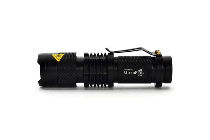Ultra LED flashlight med holder til cyklen og en styrke på 300 lumen6 