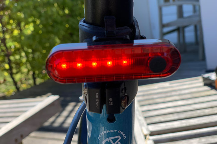 Bliv set i mørket - opladeligt cykellygtesæt med LED lys2 