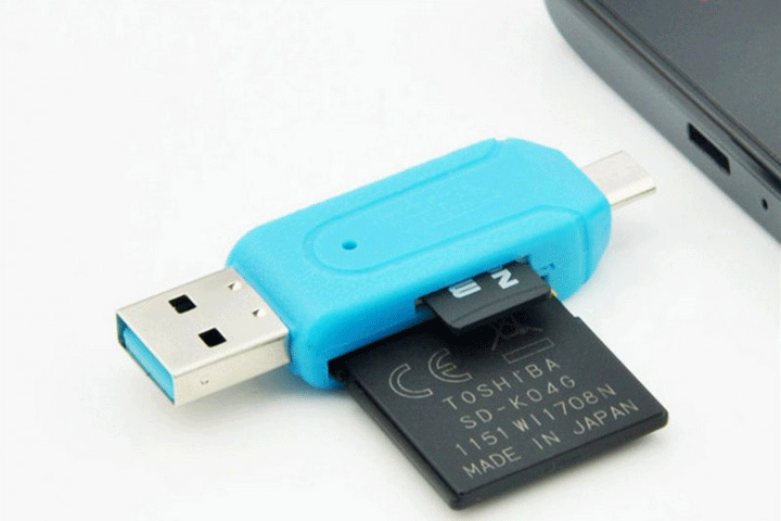 Genopliv dine gamle billeder og digitaliser minderne med denne USB SD-kortlæser!5 