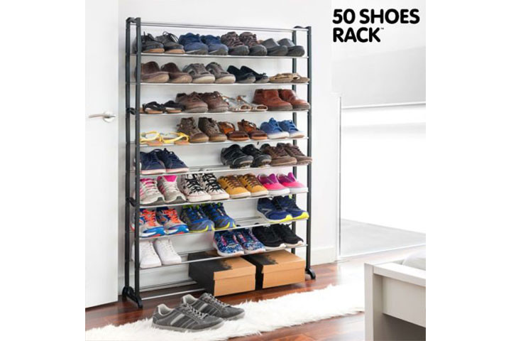 Skostativ med plads til 50 par sko, der gør det lettere at holde orden i gaderoben1 