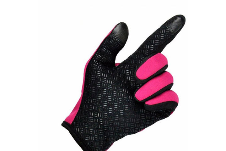 Smarte vind- og vandtætte handsker med touch og anti-skred, så du nemt kan holde ting i hånden4 