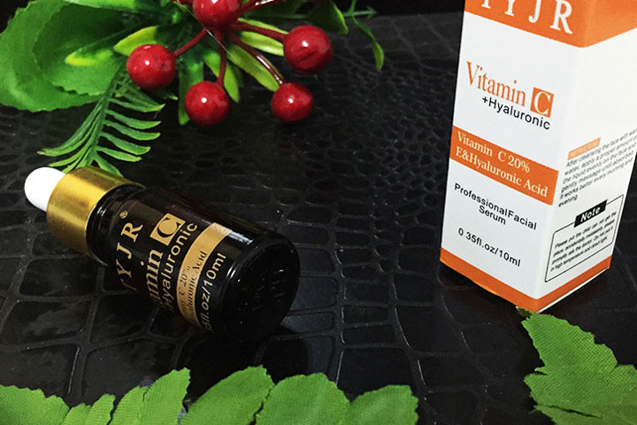 Reducere rynker og giv mere glans med C-vitamin serum med det populære hyaluronsyre1 